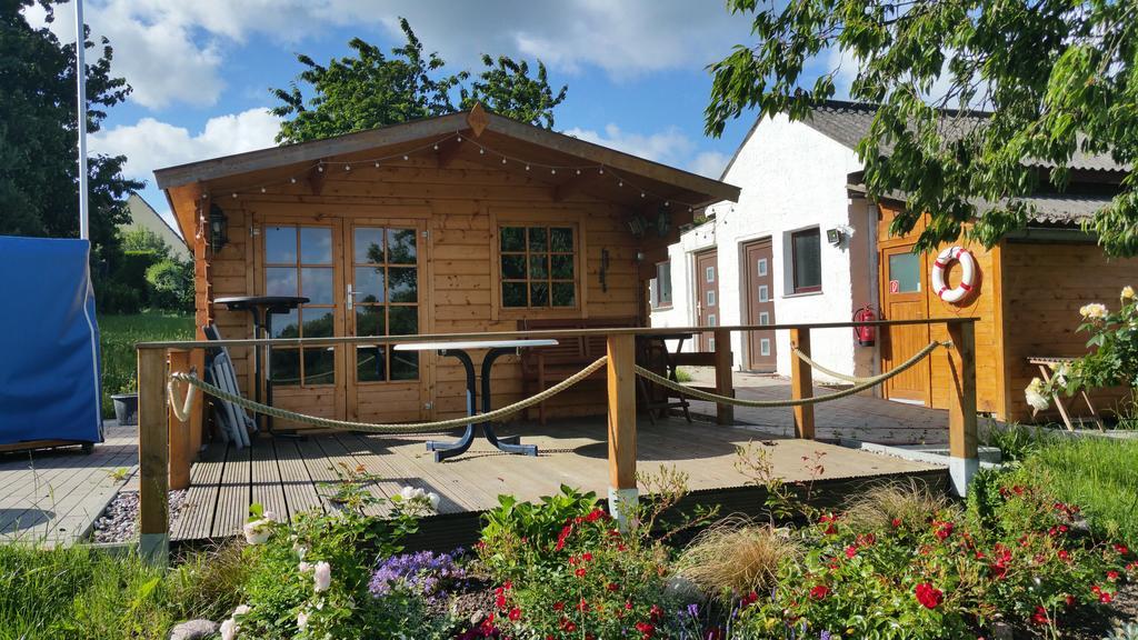 Ferienwohnungen Am Kleinen See Bergen Auf Rugen Exterior photo